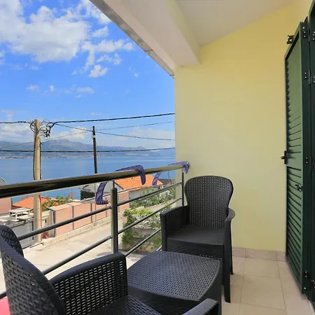 Appartement By The Sea Arbanija, Ciovo - 19576 Trogir